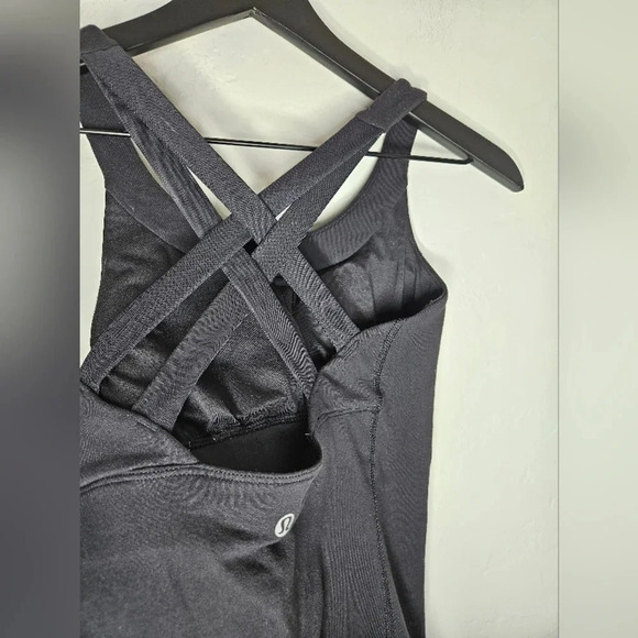 Lululemon (r) evolve Cycling Black Tank Size 4 - Picture 3 of 7